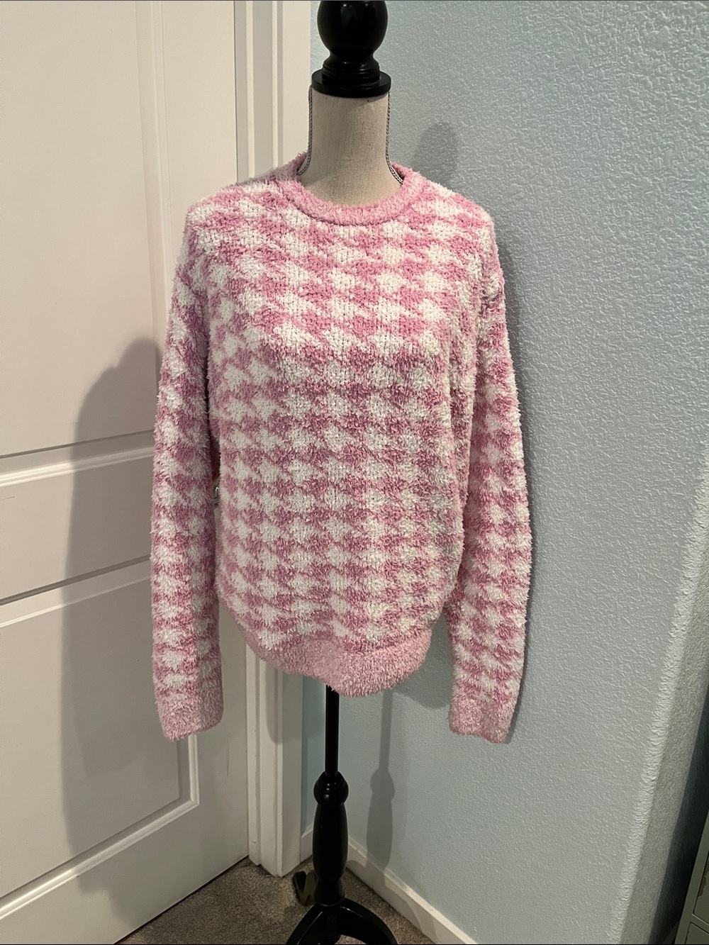 Cozy Skims Pink & White Houndstooth Crewneck Sweater - Women